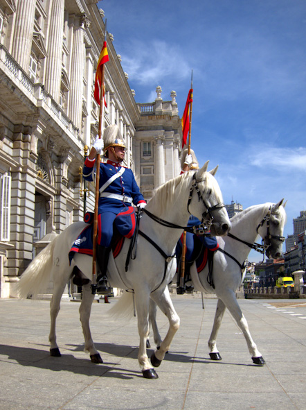 Changing of the Guard at Madrid Royal Palace - Madrid Sensations