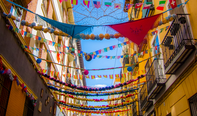 Calle Oso durante las fiestas de San Cayetano