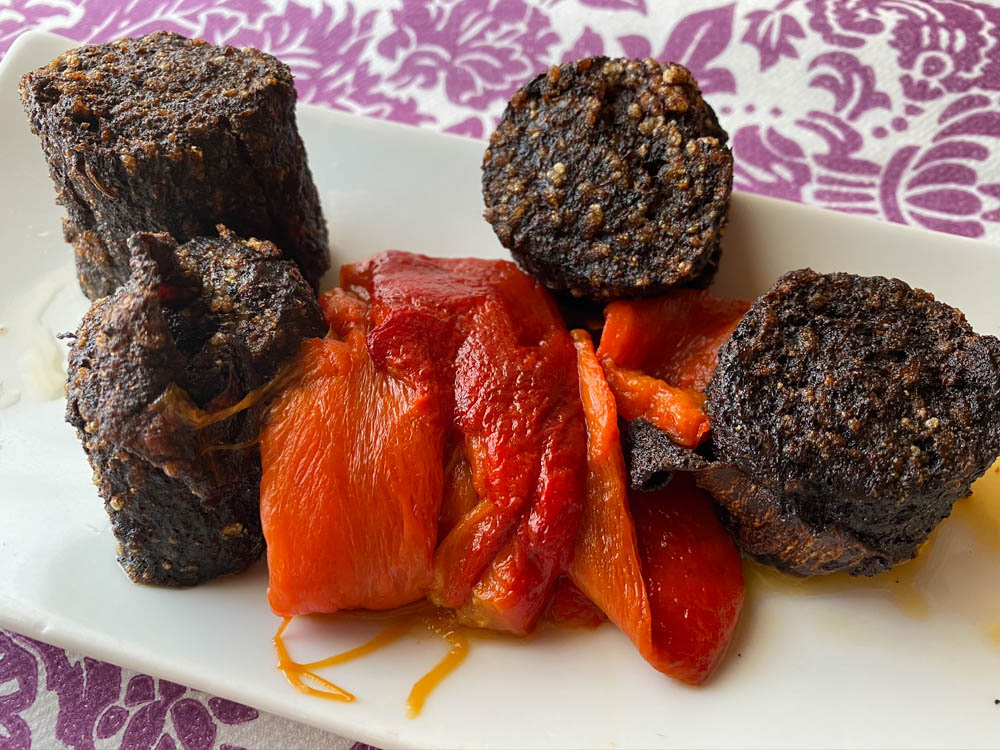Asturias black pudding with red peppers